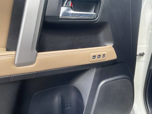 Used 2014 Toyota 4Runner Limited AWD/4WD image 28