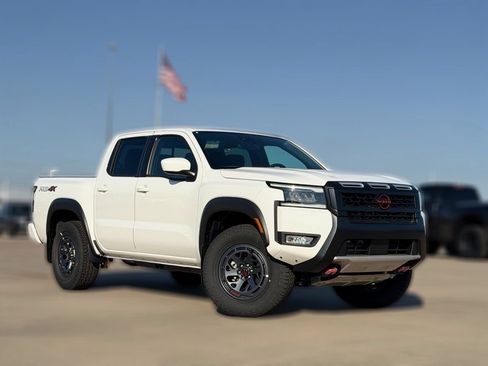 New 2026 Nissan Frontier PRO-4X w/ Tow Package AWD/4WD image 2