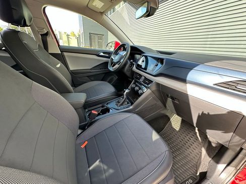 Used 2023 Volkswagen Taos SE image 37