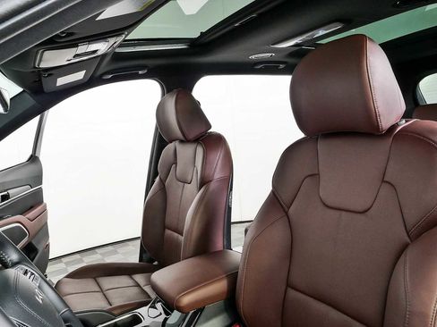 Used 2025 Kia Telluride SX FWD image 5