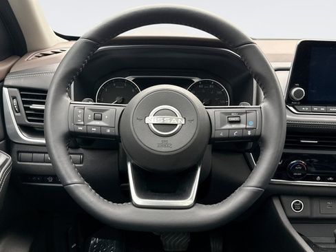 Used 2023 Nissan Rogue SV w/ SV Premium B Package AWD/4WD image 12