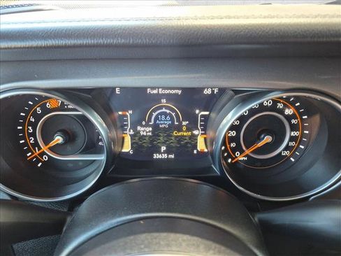 Used 2023 Jeep Wrangler Rubicon w/ LED Lighting Group AWD/4WD image 12