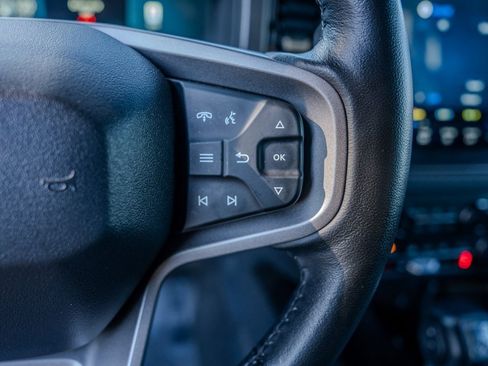 Used 2025 Ford Bronco Badlands image 7