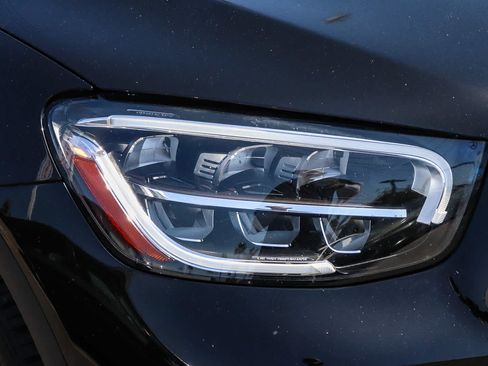 Used 2021 Mercedes-Benz GLC 300 image 4