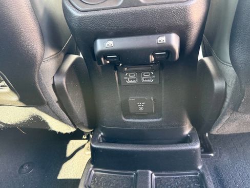 Used 2024 Jeep Wrangler High Altitude image 17