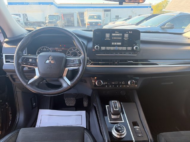 Used 2022 Mitsubishi Outlander SE AWD/4WD image 12