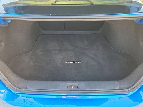 Used 2024 Nissan Sentra SV FWD image 8