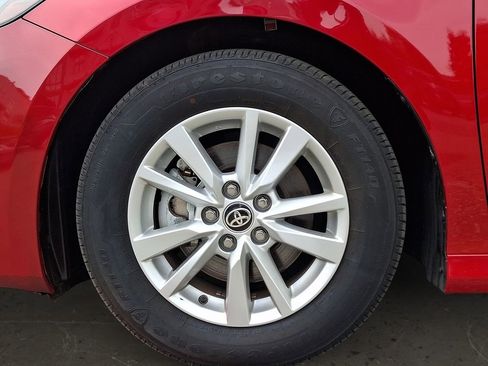 Used 2025 Toyota Camry LE FWD image 9