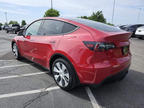 Used 2023 Tesla Model Y Long Range AWD/4WD image 13
