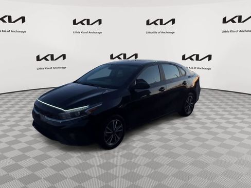 Certified 2022 Kia Forte LXS image 4