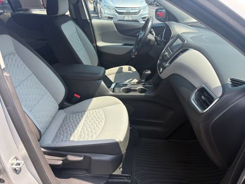 Used 2020 Chevrolet Equinox LT AWD/4WD image 17