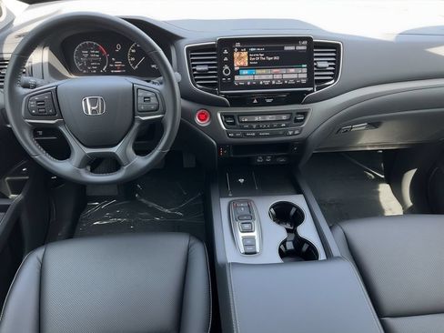 Used 2025 Honda Ridgeline RTL image 5