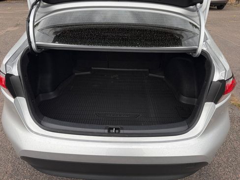 Used 2026 Toyota Corolla LE w/ Carpet Mat Package (TMS) FWD image 32