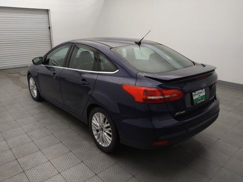 Used 2017 Ford Focus Titanium w/ Titanium Technology Package FWD image 5