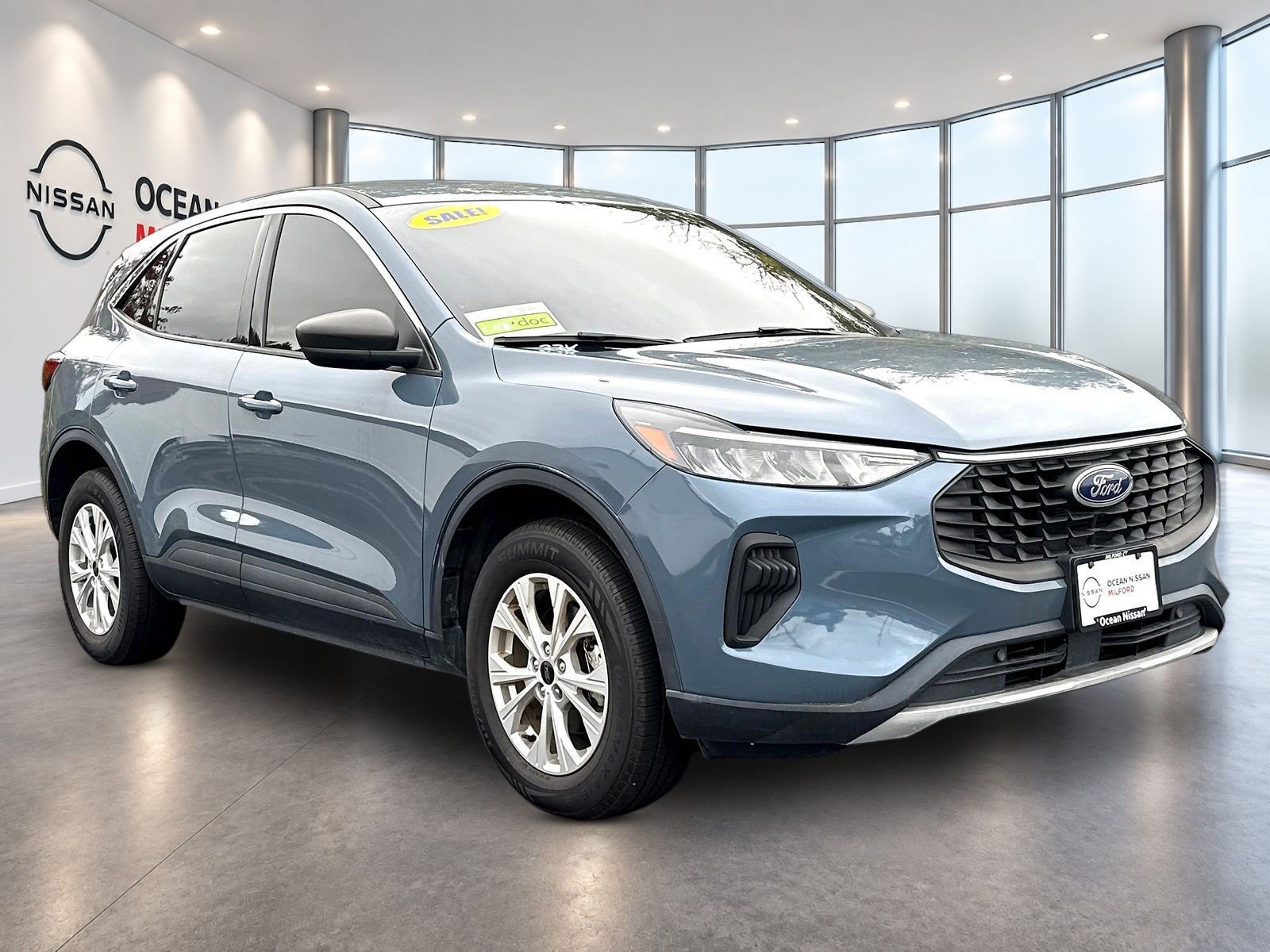 Used 2023 Ford Escape Active AWD/4WD image 3