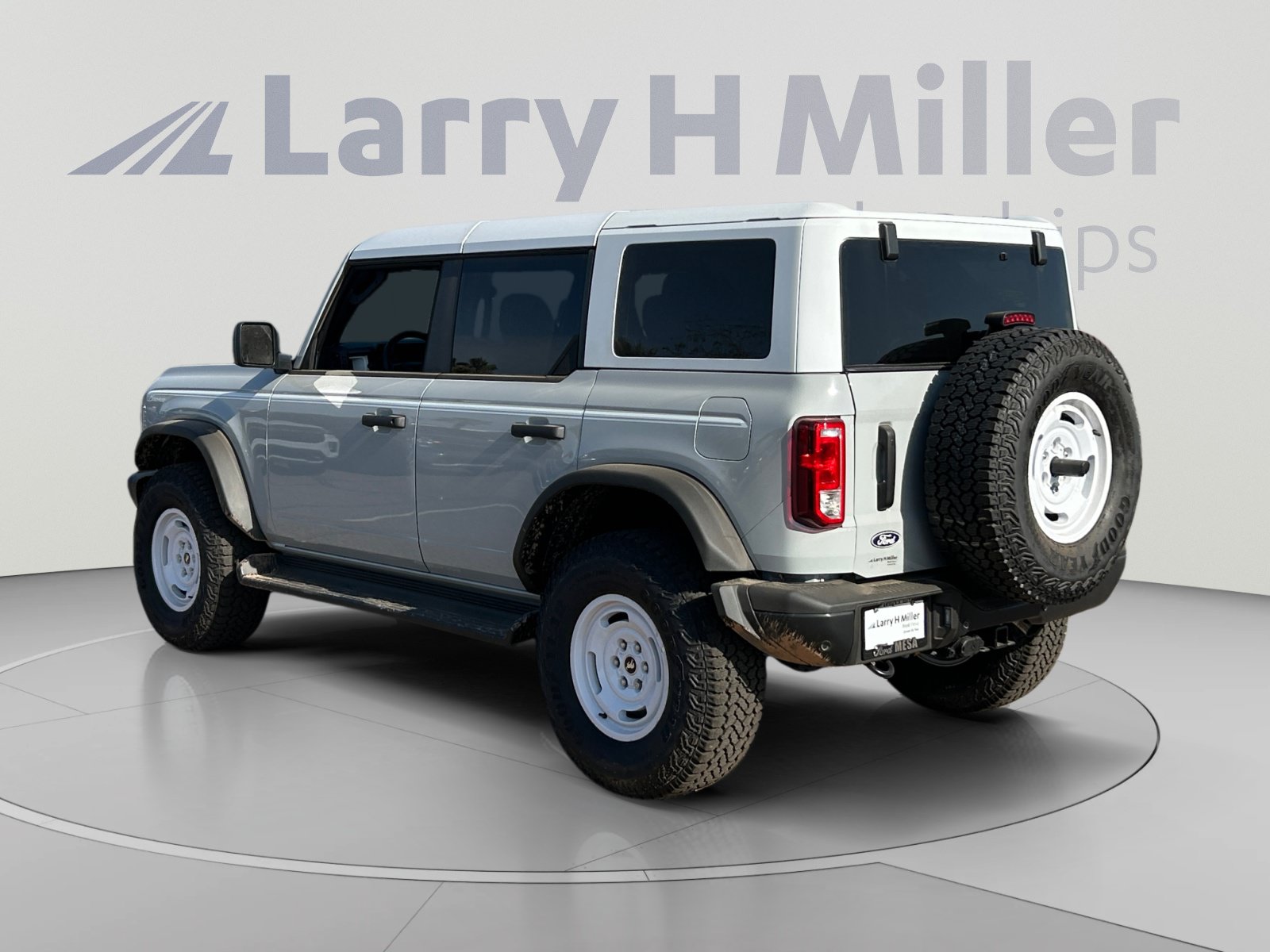 New 2026 Ford Bronco Heritage Edition AWD/4WD image 3