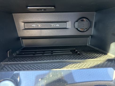New 2026 Volkswagen Taos SE FWD image 26