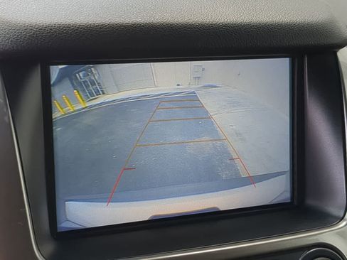 Used 2019 Chevrolet Suburban LT image 29