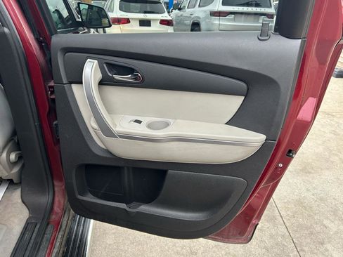 Used 2010 GMC Acadia SL image 16