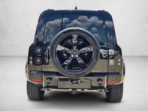Certified 2026 Land Rover Defender 110 X-Dynamic SE AWD/4WD image 7