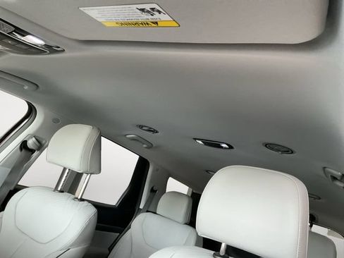 Certified 2025 Hyundai Palisade SEL AWD/4WD image 12