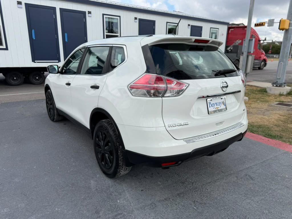 Used 2016 Nissan Rogue S AWD/4WD image 4