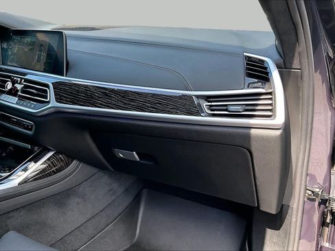 Used 2022 BMW X7 M50i w/ Dynamic Handling Package AWD/4WD image 19