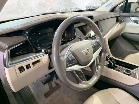 Used 2022 Cadillac XT5 Premium Luxury image 8