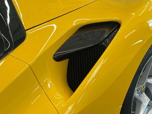 Used 2022 Ferrari F8 Tributo RWD image 9