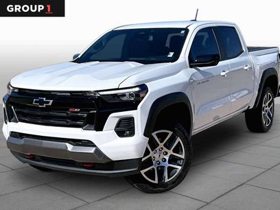 Used 2024 Chevrolet Colorado Z71 w/ Z71 Convenience Package 2