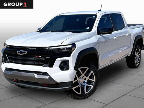 Used 2024 Chevrolet Colorado Z71 w/ Z71 Convenience Package 2 AWD/4WD image 1