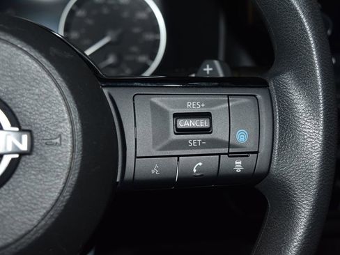 Certified 2023 Nissan Rogue SV image 9