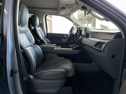 Used 2021 Lincoln Navigator Black Label w/ Cargo Convenience Package image 17