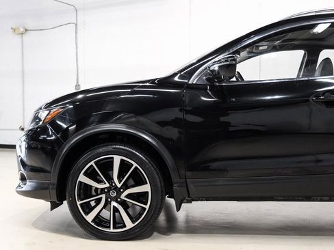 Used 2019 Nissan Rogue Sport SL w/ Premium Package image 13