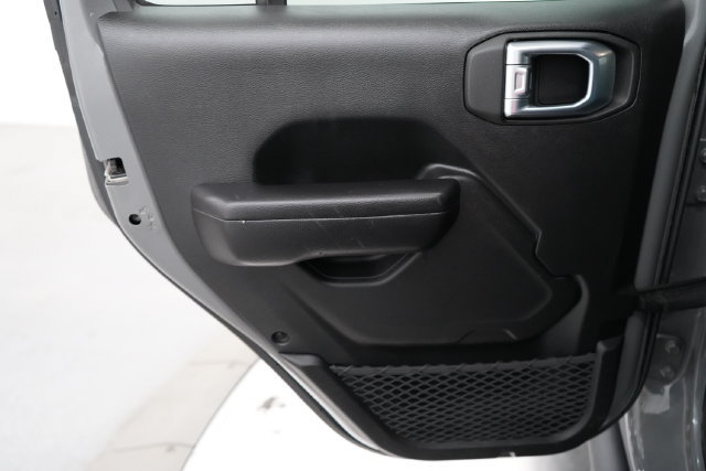 Used 2021 Jeep Wrangler Unlimited Sport AWD/4WD image 32