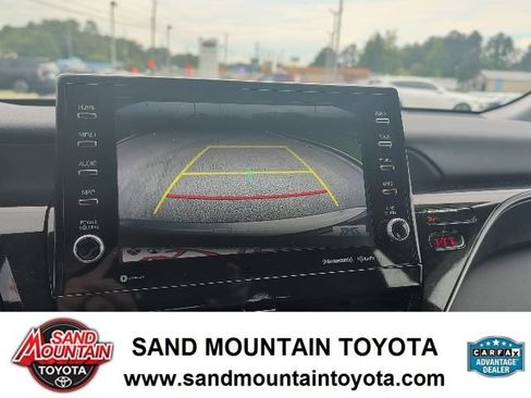 Used 2022 Toyota Camry XLE w/ Cold Weather Package FWD image 21