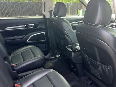 Used 2020 Kia Telluride S FWD image 15