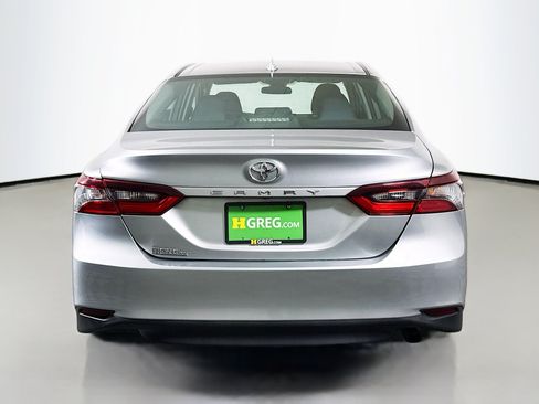Used 2022 Toyota Camry XSE FWD image 8
