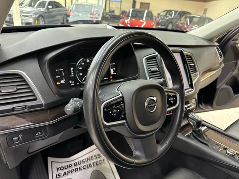 Used 2019 Volvo XC90 T5 Momentum w/ Protection Package Premier image 21