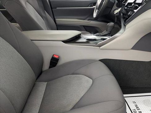 Used 2023 Toyota Camry LE image 19