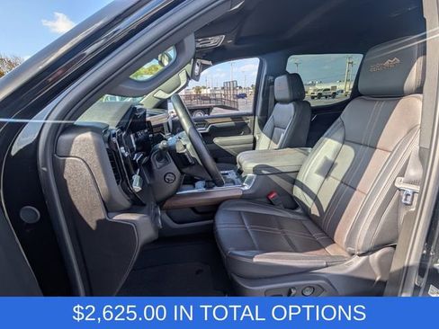 Used 2025 Chevrolet Silverado 1500 High Country w/ Midnight Edition AWD/4WD image 9