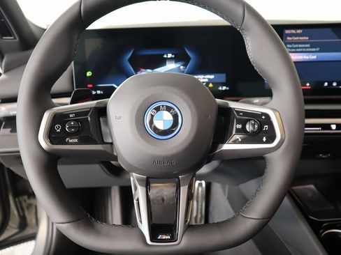 New 2025 BMW i5 xDrive40 w/ M Sport Package image 4