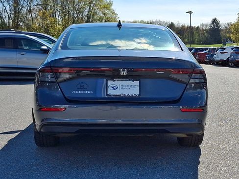 Used 2023 Honda Accord EX image 5