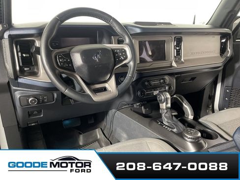 Used 2022 Ford Bronco Outer Banks AWD/4WD image 8