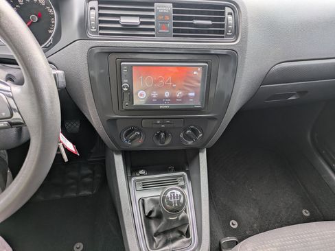 Used 2015 Volkswagen Jetta S FWD image 25