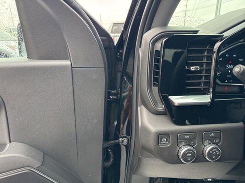 New 2026 GMC Sierra 1500 Elevation image 14