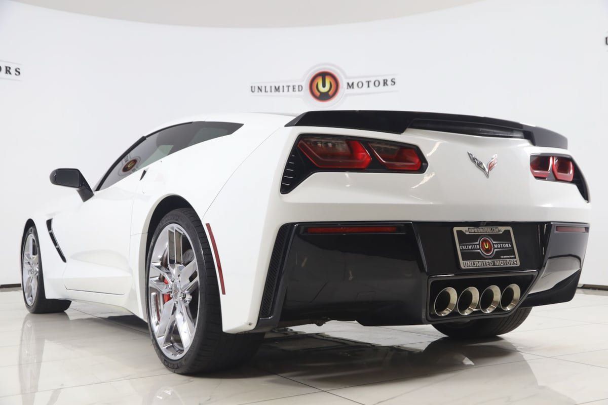 Used 2016 Chevrolet Corvette Stingray Coupe w/ 2LT Preferred Equipment Group RWD image 29