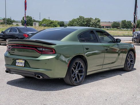 Used 2021 Dodge Charger SXT w/ Blacktop Package RWD image 5