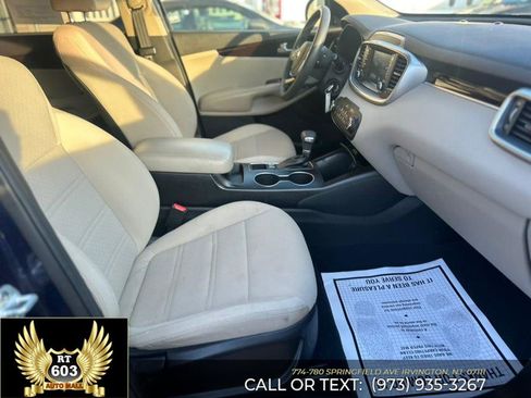 Used 2019 Kia Sorento AWD image 15