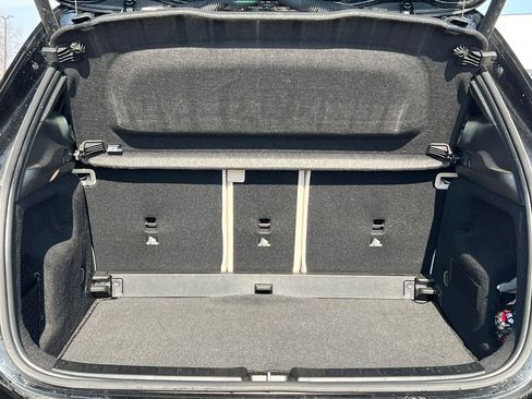 Used 2025 Mercedes-Benz GLA 250 4MATIC image 37